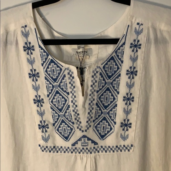 Pretty Linen Tunic - Picture 2 of 6